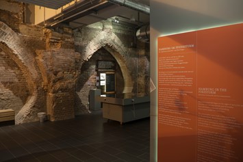 Ausflugsziel: Museum_Ausstellung "Gomorrha 1943 - Die Zerstörung Hamburgs im Luftkrieg" - Mahnmal St. Nikolai
