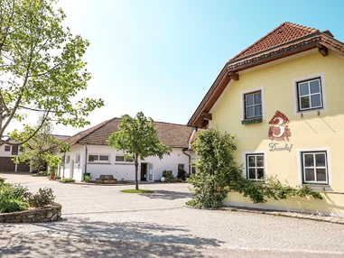 Ausflugsziel: 3er-hof Biobauernhof, Familie Hieret