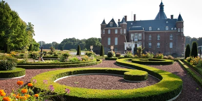 Ausflug mit Kindern - PLZ 46399 (Deutschland) - Nordansicht mit Barockgarten - Wasserburg Anholt