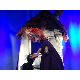 Ausflugsziel: "Die kleine Hexe" Puppen und Figurentheater Köln Andreas Blaschke, Puppenspieler Köln, Tourneetheater, Figurentheater Gastspielbühne,  -  Puppen und Figurentheater Köln Andreas Blaschke