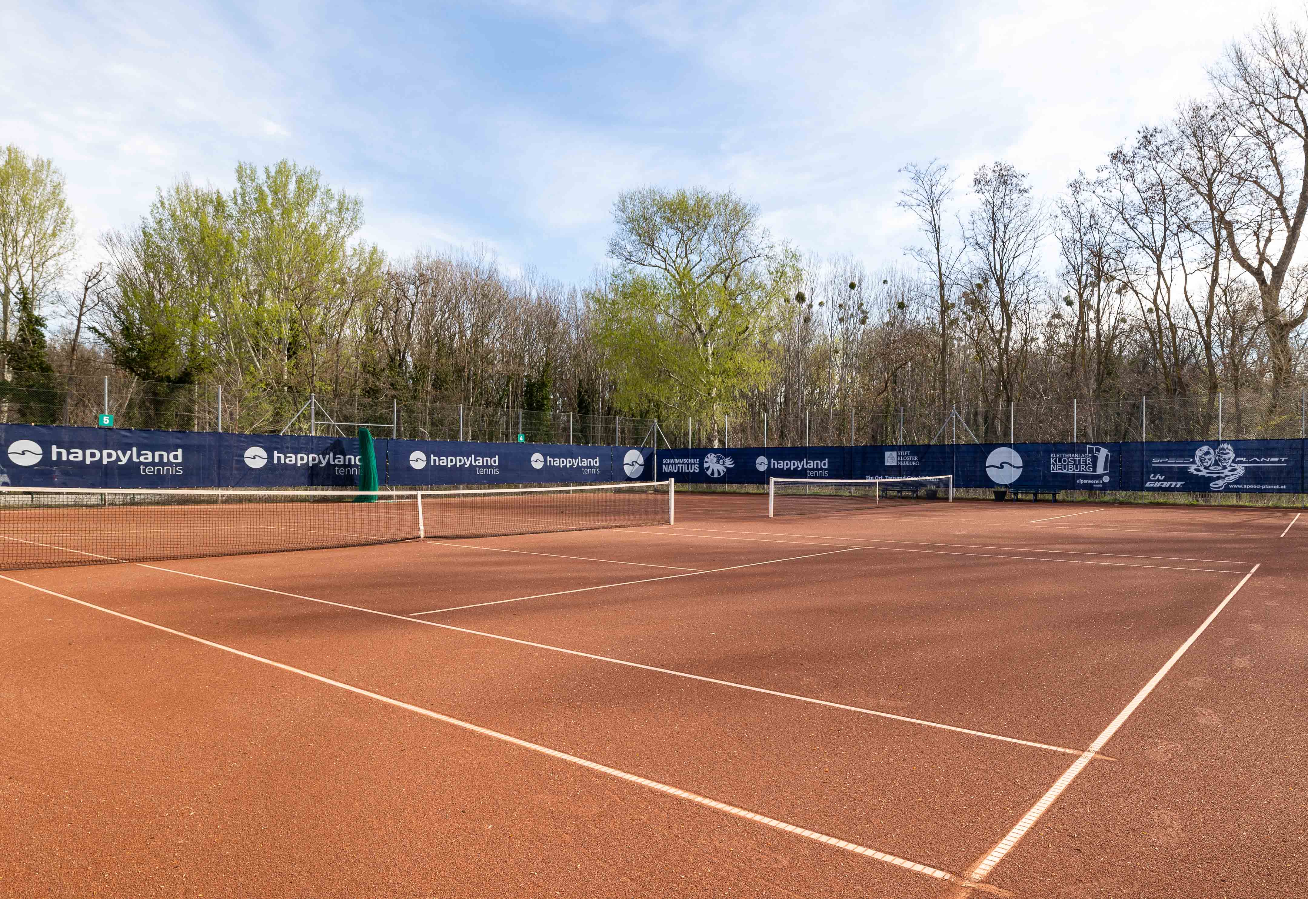 Ausflugsziel: Tennis Freiplätze - Happyland