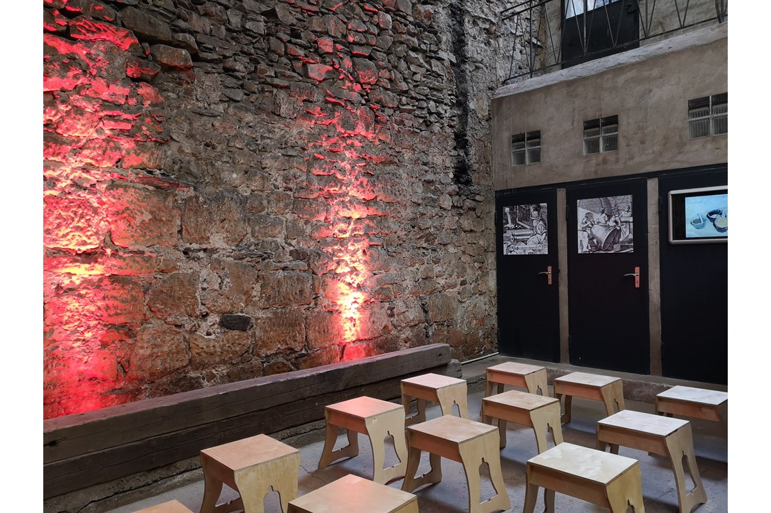 Ausflugsziel: Blick auf die alte Stadtmauer - Museum Glockengießerei Mabilon