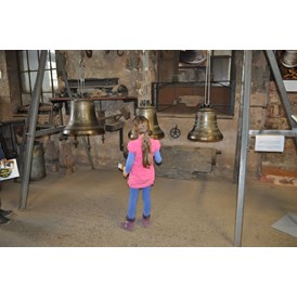 Ausflugsziel: Drei Glocken - anschlagen, hören, fühlen, ausprobieren und mitmachen ist erwünscht in unserem Museum. - Museum Glockengießerei Mabilon