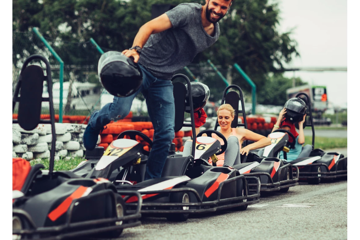 Ausflugsziel: Indoor Kartbahn Bous