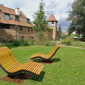 Ausflugsziel: Michelstädter Stadtgarten mit Wasserspielplatz, Bouleplatz, Liegewiese, Bänke, Bachlauf mit Kneipp Möglichkeit