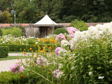 Ausflugsziel: Gartenanlage Schallaburg - Schallaburg