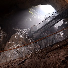 Ausflugsziel: Stiegenanlage im Hohen Dom - Ötscher Tropfsteinhöhle
