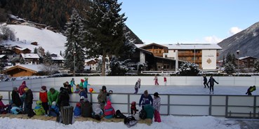 Ausflug mit Kindern - Themenschwerpunkt: Eislaufen - Stubaital - Eislaufplatz Neustift