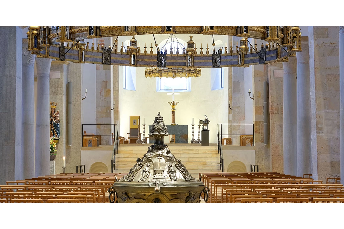 Ausflugsziel: Innenansicht des Hildesheimer Domes St. Mariä Himmelfahrt - Hildesheimer Dom St. Mariä Himmelfahrt