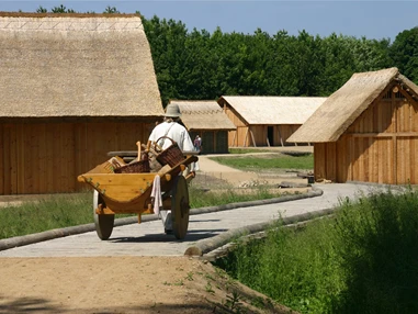 Ausflugsziel: Ein Blick in die Handwerkersiedlung - Oldenburger Wallmuseum