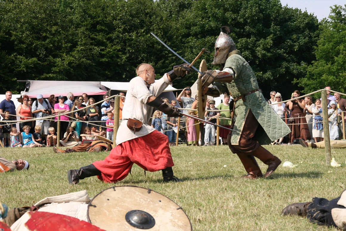 Ausflugsziel: Wenn die Krieger da sind, kann es schonmal hoch her gehen. - Oldenburger Wallmuseum