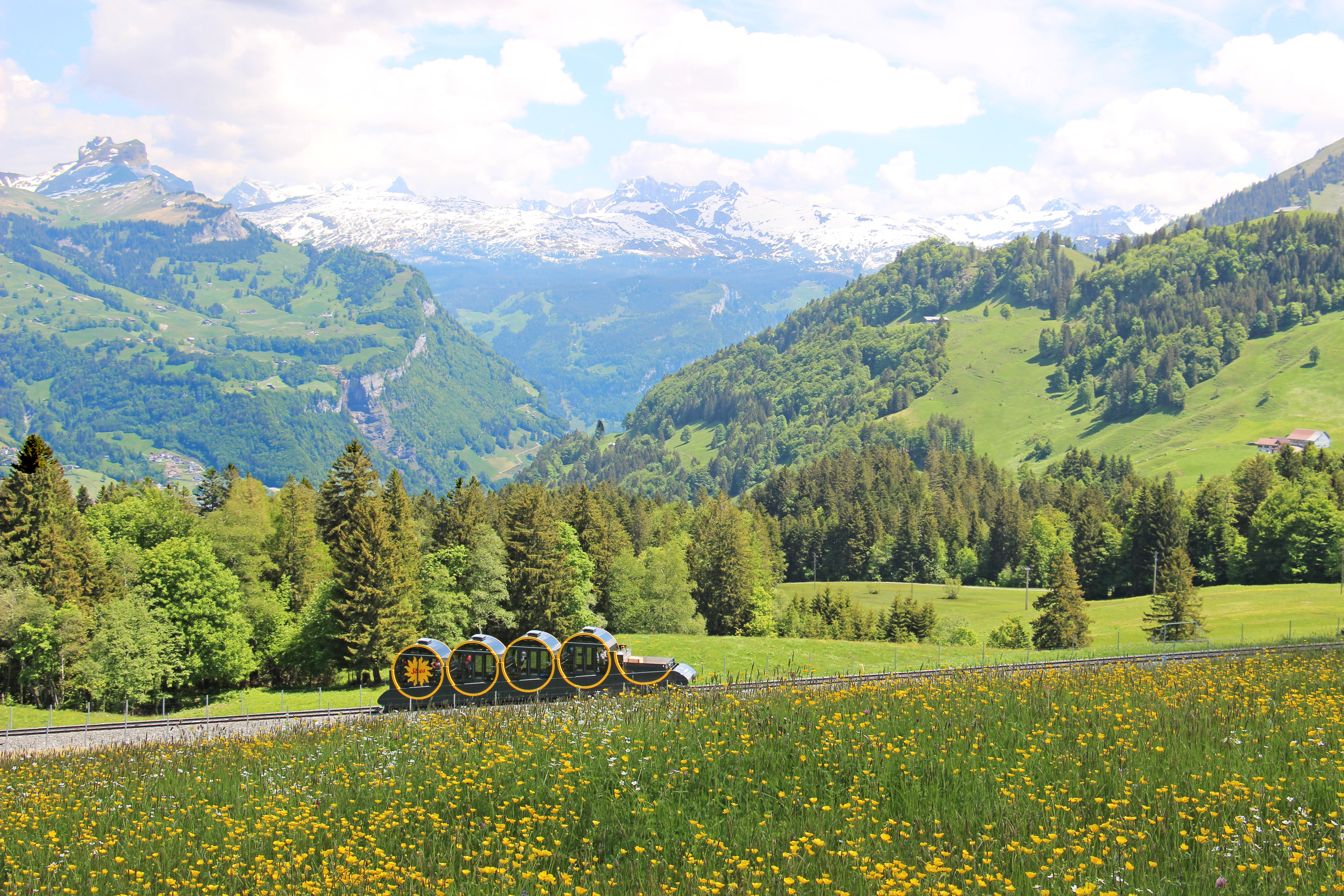 Ausflugsziel: Stoos – die steilste Standseilbahn der Welt