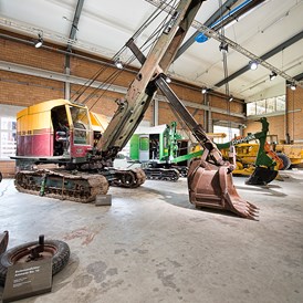 Ausflugsziel: über 50 Oldtimer Baumaschinen sind zu sehen - EBIANUM Baggermuseum