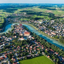 Ausflugsziel: Zwei-Städte-Rundweg in Oberndorf bei Sbg.