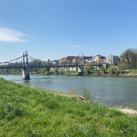 Ausflugsziel: Brücke Oberndorf Laufen - Zwei-Städte-Rundweg in Oberndorf bei Sbg.