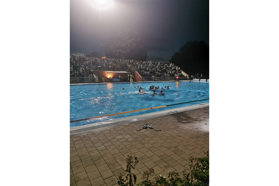 Ausflugsziel: Heimstätte des Wasserball Schweizermeisters
SC Kreuzlingen. 💙 - Schwimmbad Hörnli Kreuzlingen