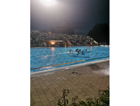 Ausflugsziel: Heimstätte des Wasserball Schweizermeisters
SC Kreuzlingen. 💙 - Schwimmbad Hörnli Kreuzlingen