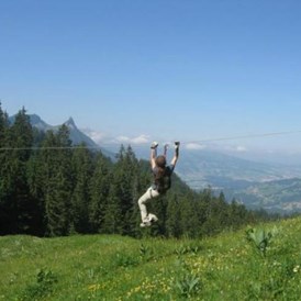 Ausflugsziel: Das Tal der Seilrutschen, ein einzigartiges Vergnügen in der Schweiz - Charmey Aventures
