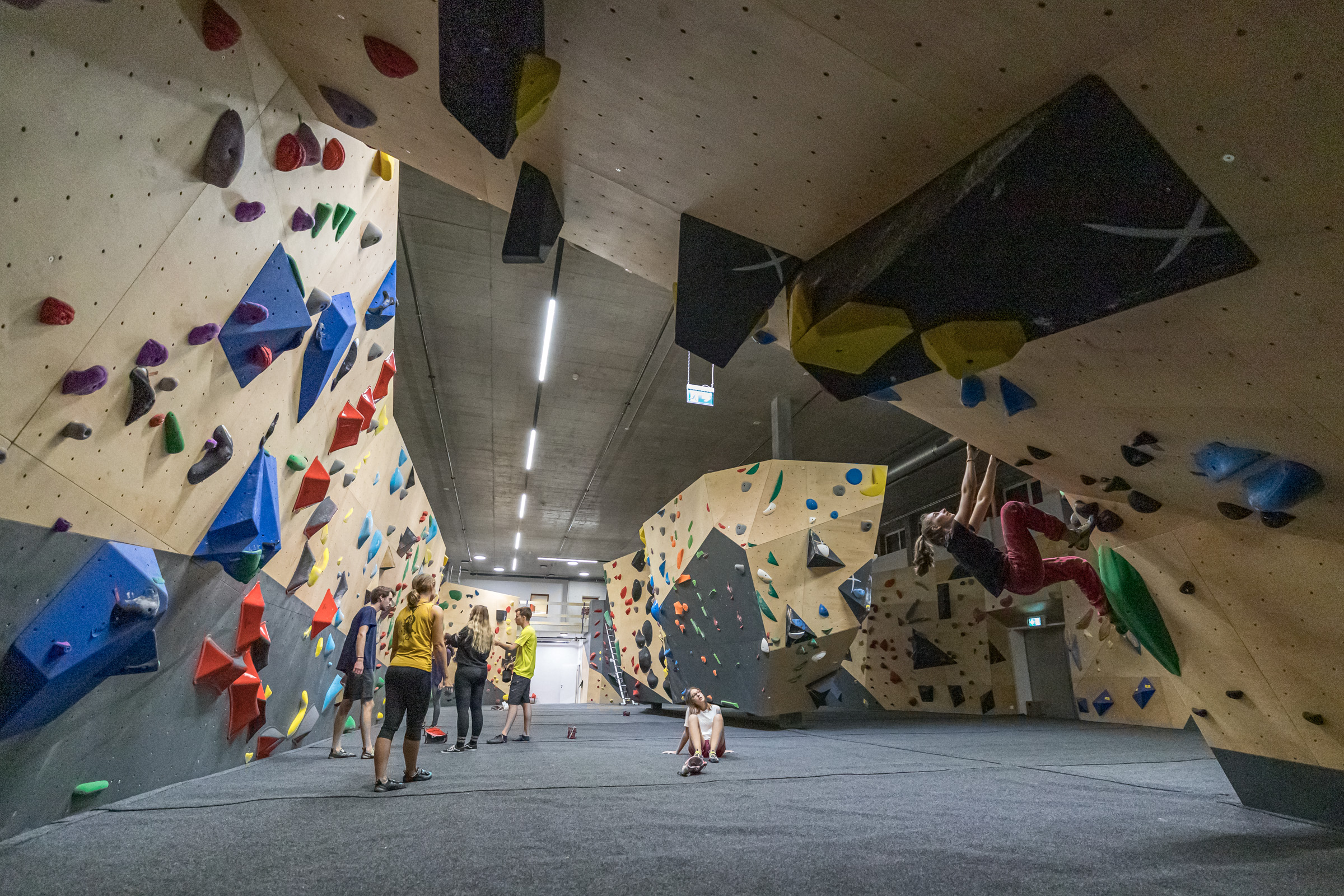 Ausflugsziel: Aranea+ Klettern und Badminton