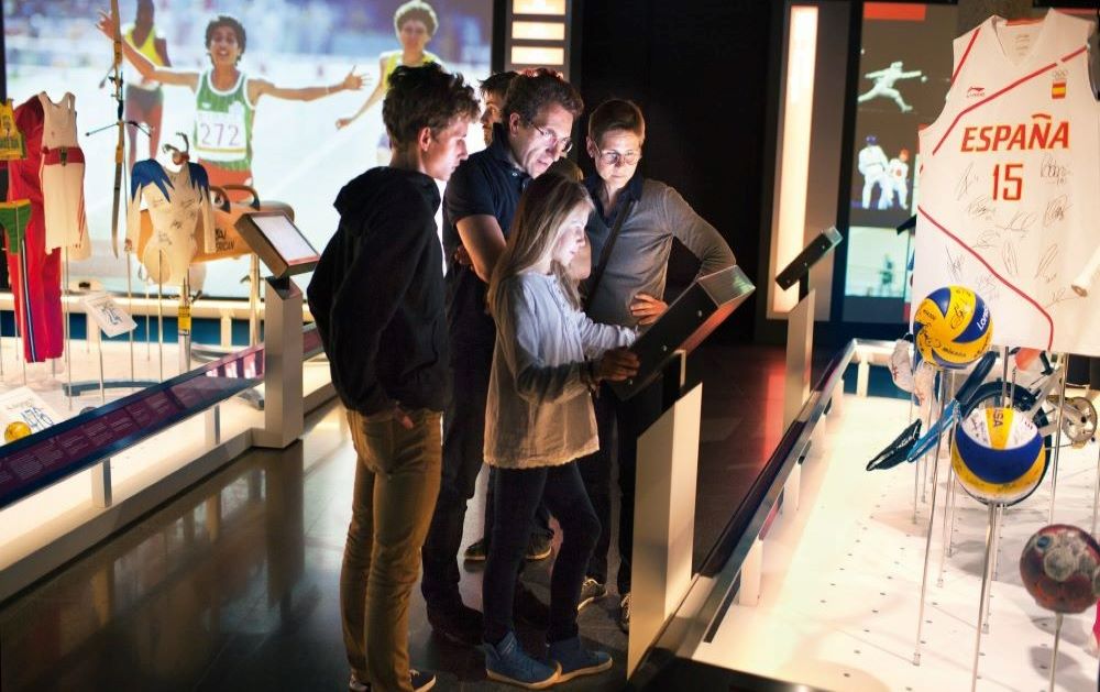 Trip with children - PLZ 1006 (Schweiz) - Olympia Museum Lausanne