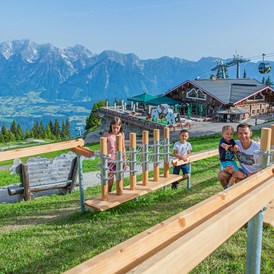 Ausflugsziel: Wettkampfkugelbahn im Hopsiland - Planai Seilbahn