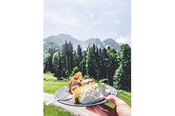 Ausflugsziel: Hausgemachte Kuchen im Zahmer Kaiser Restaurant - Zahmer Kaiser Restaurant