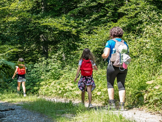 Ausflugsziel: "Muntafuner Gagla Weg" ist Montafonerisch und heißt übersetzt "Montafoner Kinderwege" - Gaglaweg (Kinderwanderweg) Silbertal im Montafon