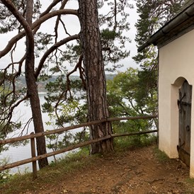 Ausflugsziel: Die kleine Kapelle - Mattseewanderung zur Wartsteinkapelle am See