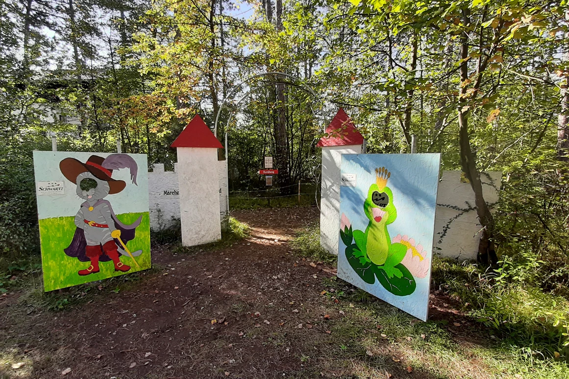Ausflugsziel: Eingang Märchenwald
(c by Hotel Schwartz) - Schwartz Wald - Spielplatz
