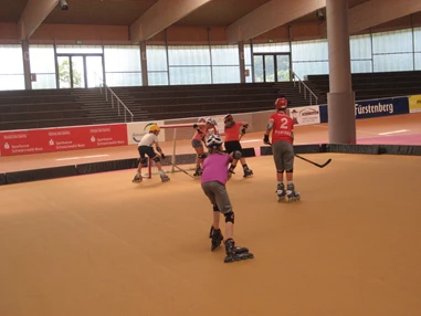 Ausflugsziel: Inline-Hockey - arena geisingen