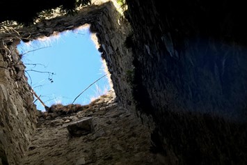 Ausflugsziel: So sieht es im inneren des Turms aus.  - Burgruine Offenburg