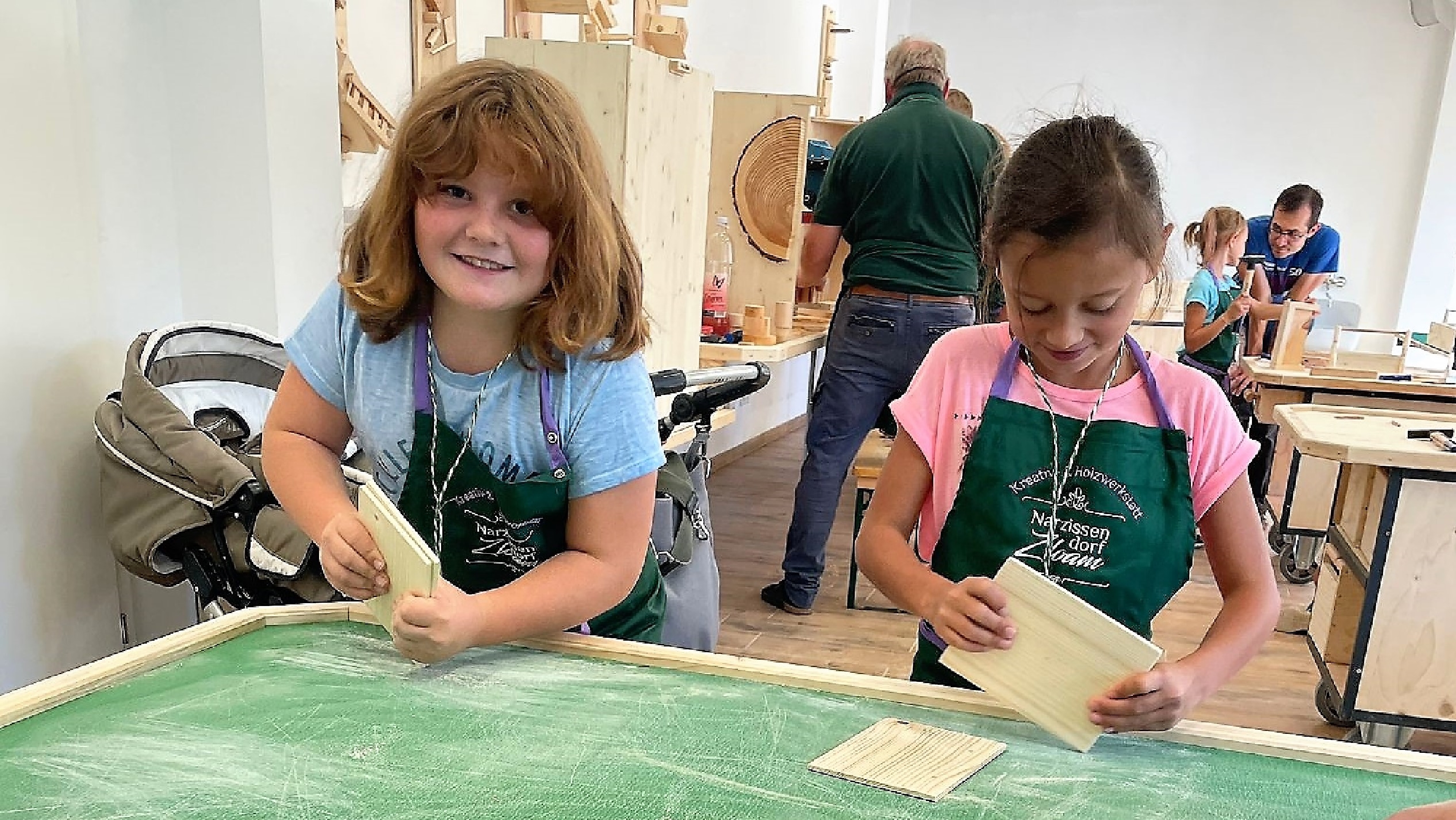 Ausflugsziel: Kinder beim Werken - Narzissendorf Zloam - Grundlsee
