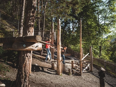 Ausflugsziel: Spielplatz - Zammer Lochputz