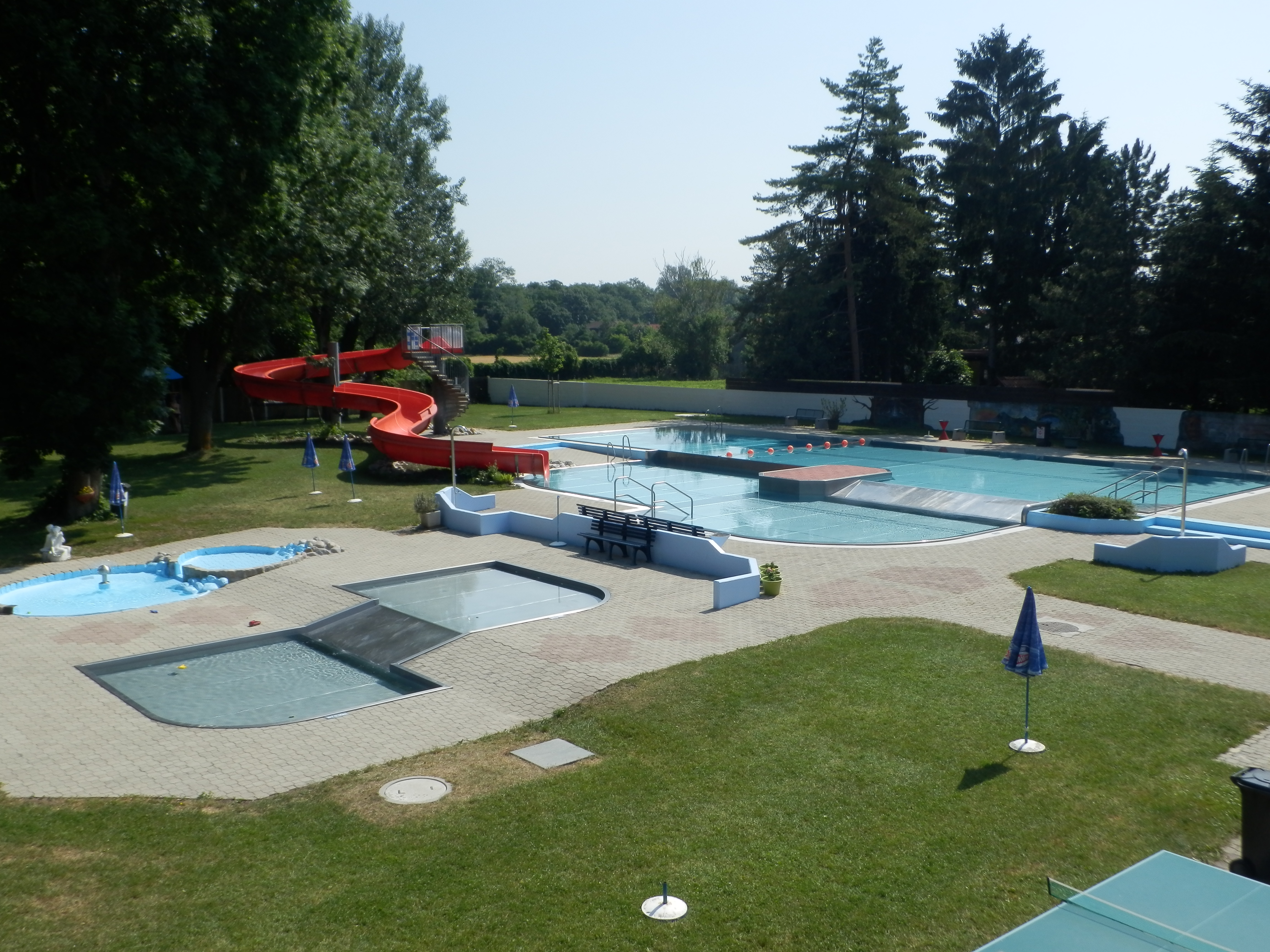 Reis met kinderen - Themenschwerpunkt: Bewegung - Klausen-Leopoldsdorf - Freibad Felixdorf