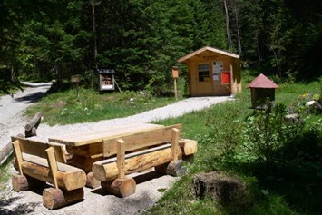 Ausflugsziel: Bienenhotel in Auland/ Reith bei Seefeld - Bienenlehrpfad Reith bei Seefeld - Tirol