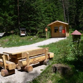 Ausflugsziel: Bienenhotel in Auland/ Reith bei Seefeld - Bienenlehrpfad Reith bei Seefeld - Tirol