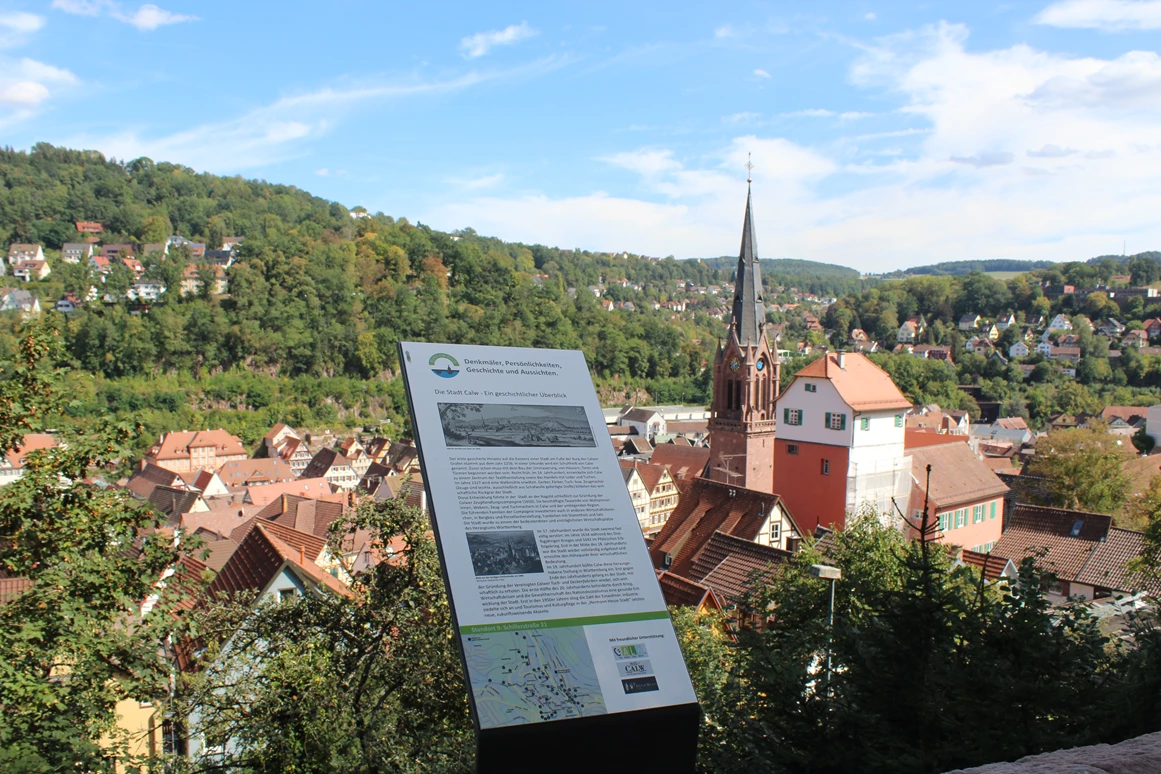 Ausflugsziel: Eine der 42 informativen Stelen auf diesem Rundweg um Calw - Rund um Calw