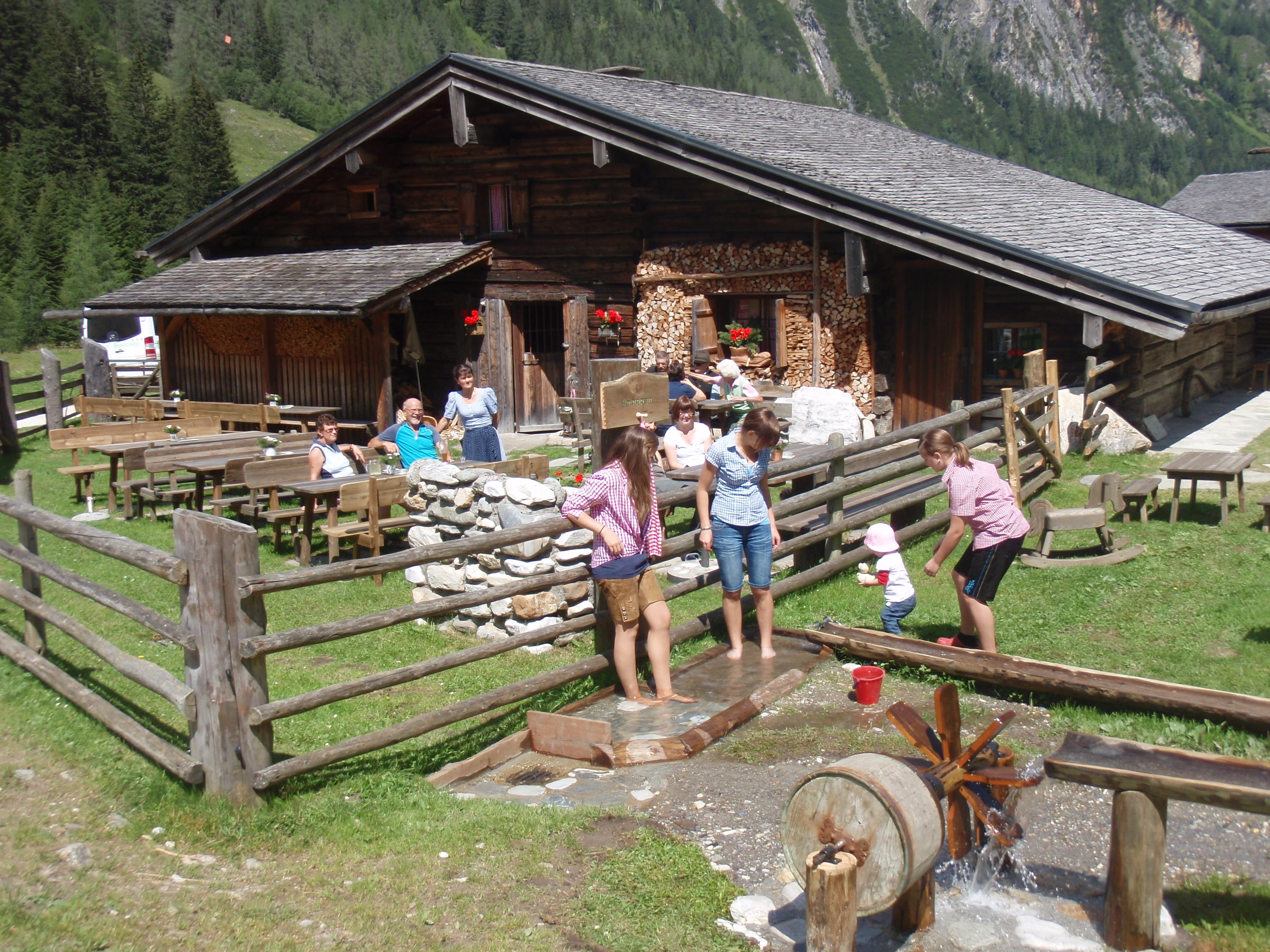 Ausflugsziel: Wasserspielplatz - PALFNER ALM im Seidlwinkltal