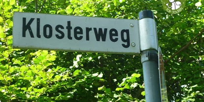 Reis met kinderen - Berndorf bei Salzburg - Wer etwas länger unterwegs sein möchte, startet vom Dorfzentrum in Anger und wandert den Klosterweg entlang.  - Höglwörther See