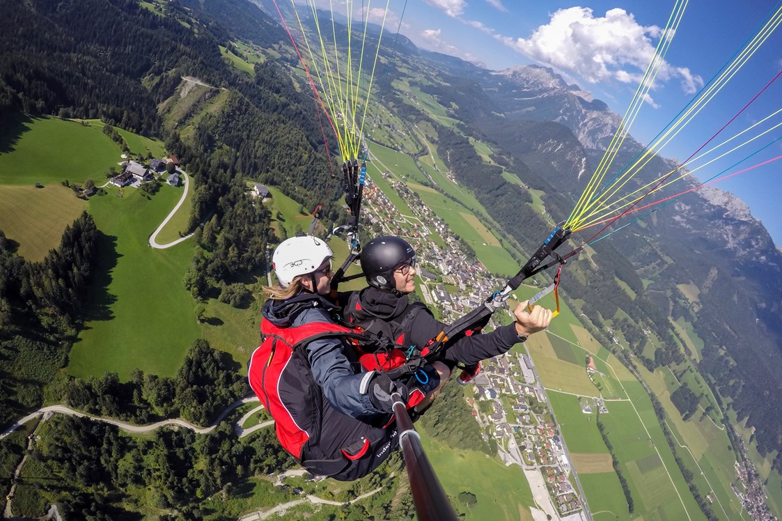 Ausflugsziel: Paragleiten mit der Flugschule Sky Club Austria am Hauser Kaibling - Streichelzoo und Disc Golf Parcours 
