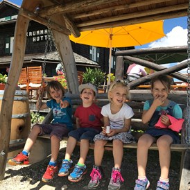 Ausflugsziel: Kinder-Erlebnisse und regionale Kulinarik am Hauser Kaibling - Streichelzoo und Disc Golf Parcours 