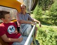 Ausflugsziel: Mit dem Sessellift von der Tatstation auf die Bergstation am Watles - Erlebnisberg Watles