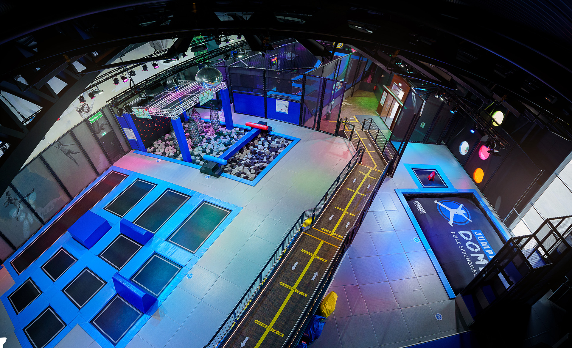 Ausflugsziel: Jumping Dome - Swiss Family Center