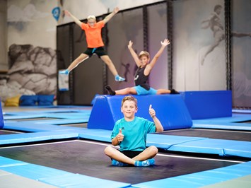 Jumping Dome - Swiss Family Center Highlights beim Ausflugsziel Free Jump