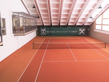 Sport- und Kulturzentrum Galtür Highlights beim Ausflugsziel Tennishalle und Squashbox