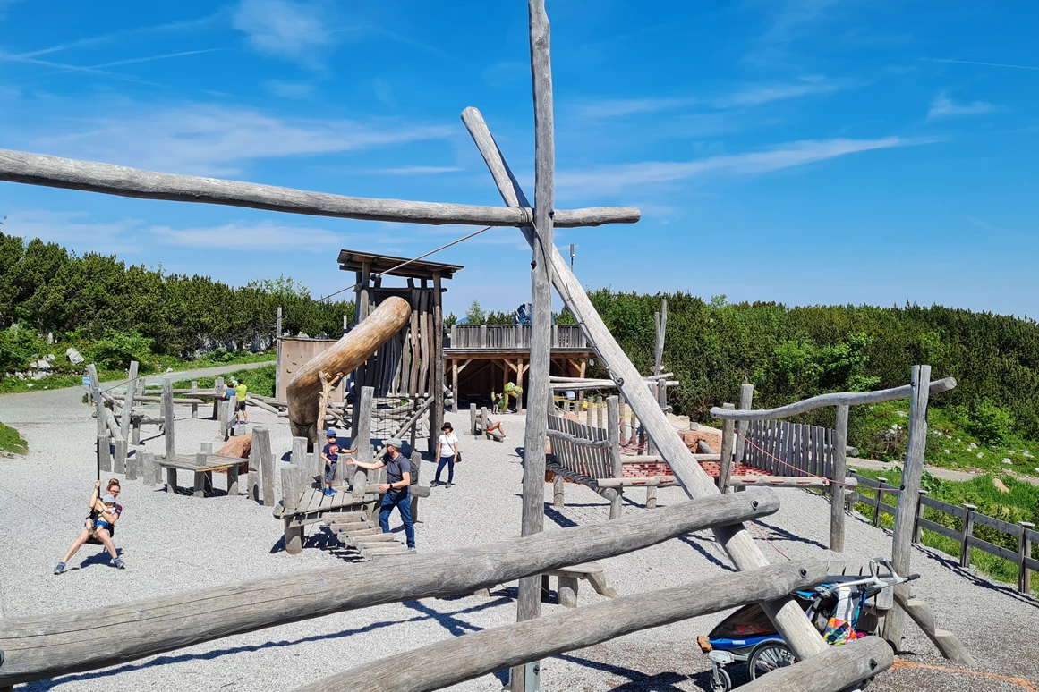 Ausflugsziel: Triassic Park  Steinplatte Waidring