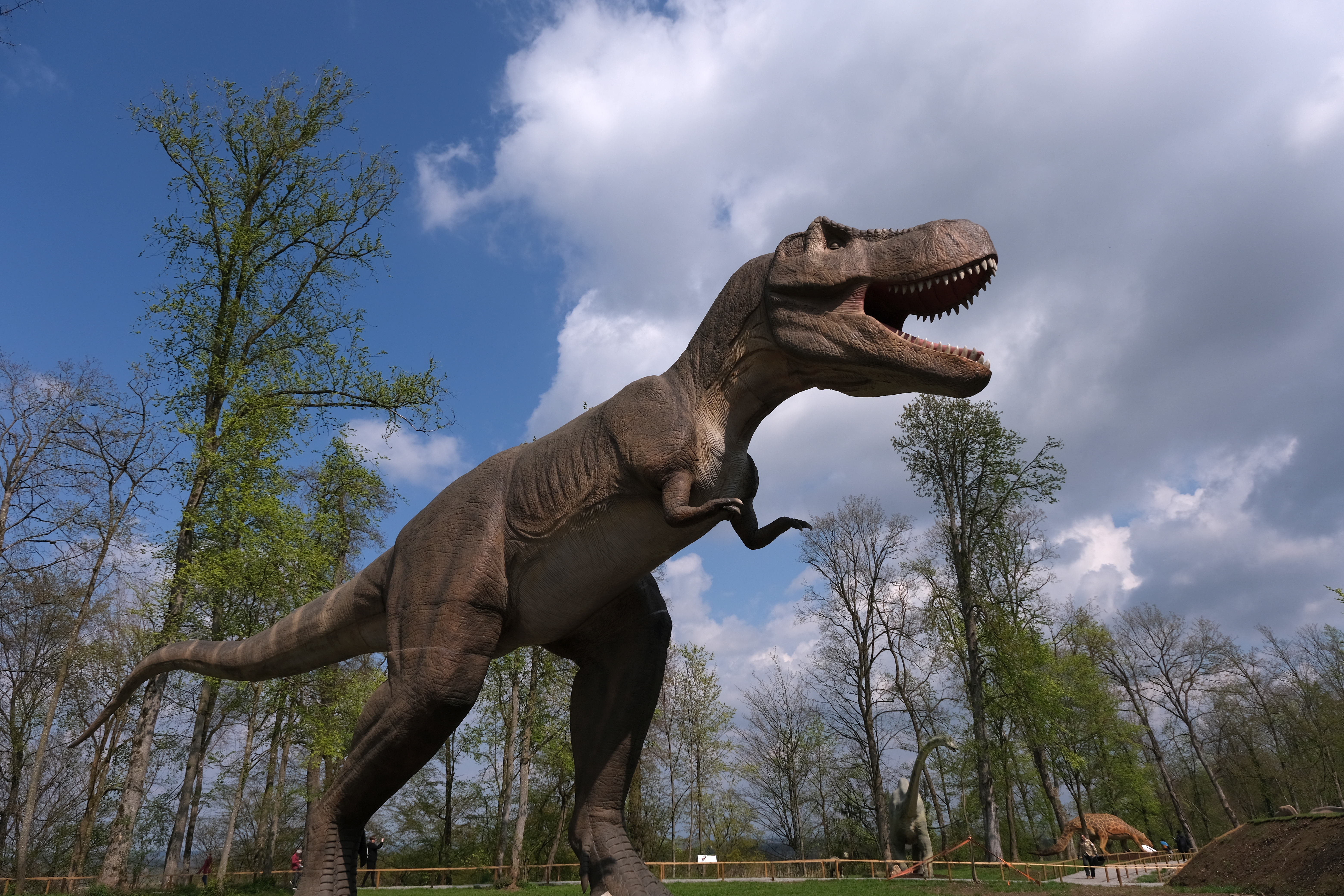 Ausflugsziel: Dinoland im Schlosspark Katzenberg