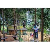 Ausflug mit Kindern: Hochseilgarten Kirchschlag Ralf & Walter 