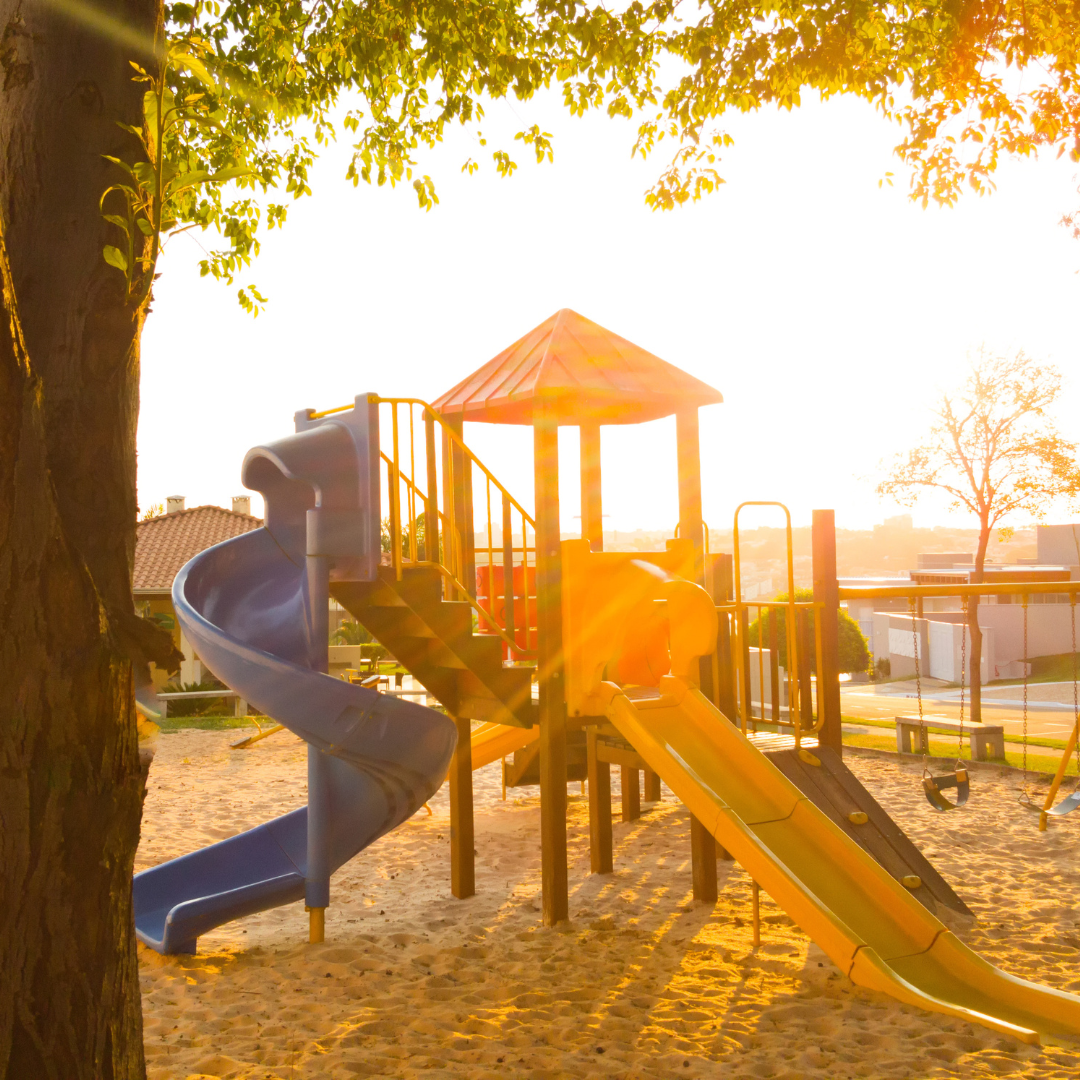 Trip with children - Hainberg (Vöcklamarkt, Pfaffing) - Spielplatz Schwanenstadt, Mühlfeldsiedlung