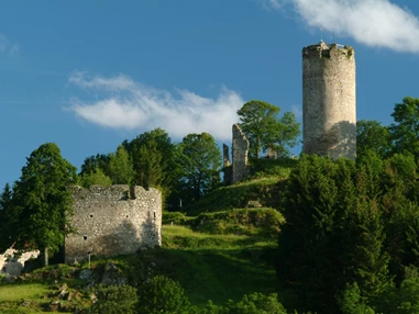 Ausflugsziel: Burgruine Waxenberg